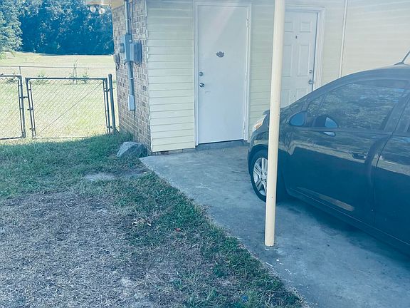 4th image of 2528 Medford Pl