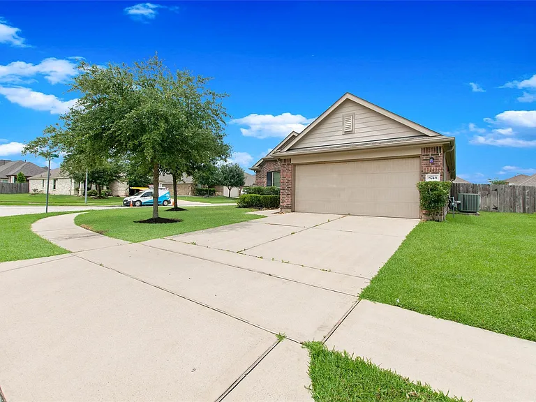 8746 Sunny Gallop Dr — Photo 4