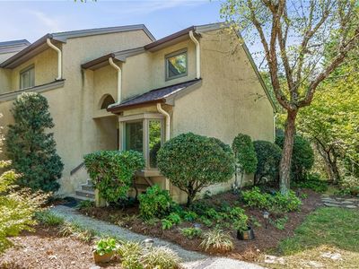 1937 E Eastchester Dr, High Point, NC, 27265