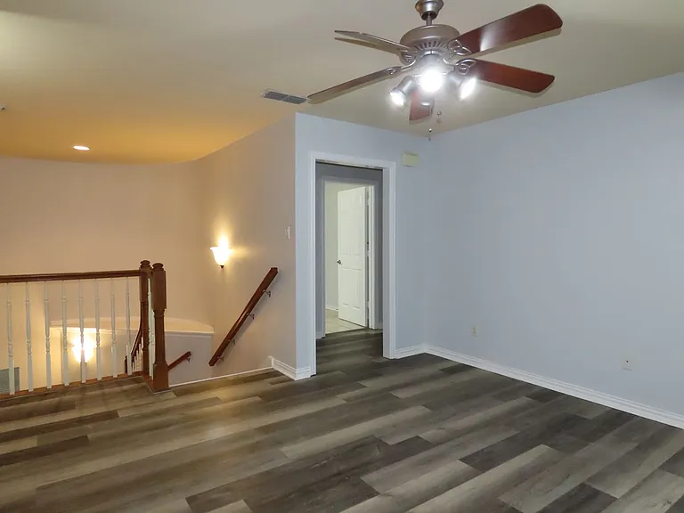 7609 Abbeywood Ct — Photo 31