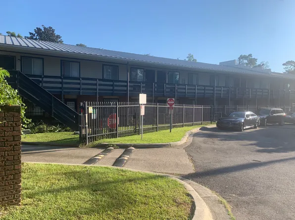 Lake Lodge Apartments, 1320 Lake Ave #43874ff2f, Tallahassee, FL 32310