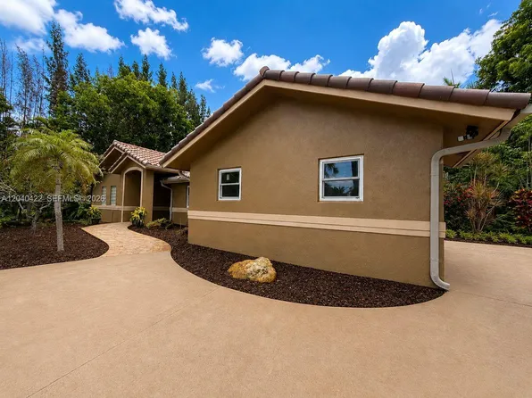 15720 SW 56th St, Southwest Ranches, FL 33331
