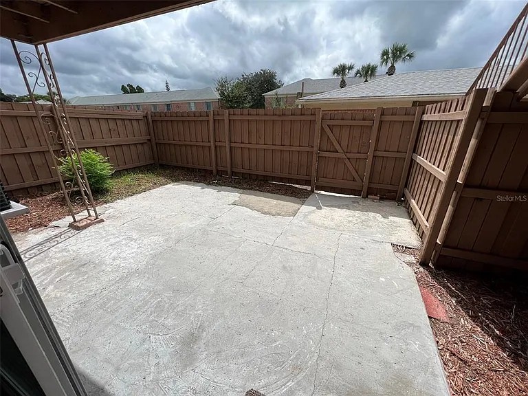 524 Georgetown Dr #B — Photo 3
