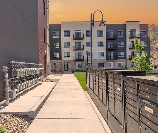 5th image of 421 S Orchard Dr #1404