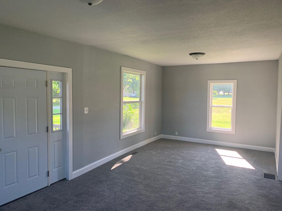 2nd image of 204 S Indiana Ave