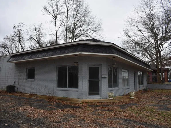 835 Temple Ave S, Fayette, AL 35555