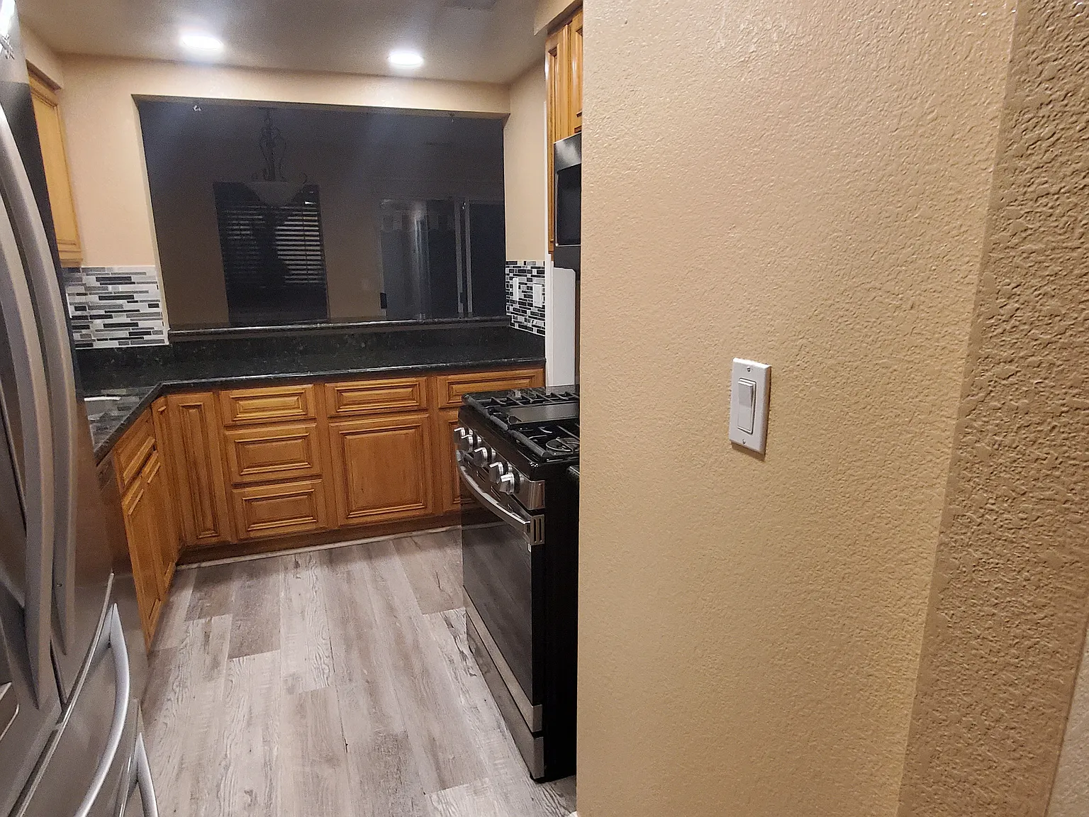3 bed, 2.5 bath, 1584 sqft, $3,950 — Photo 4