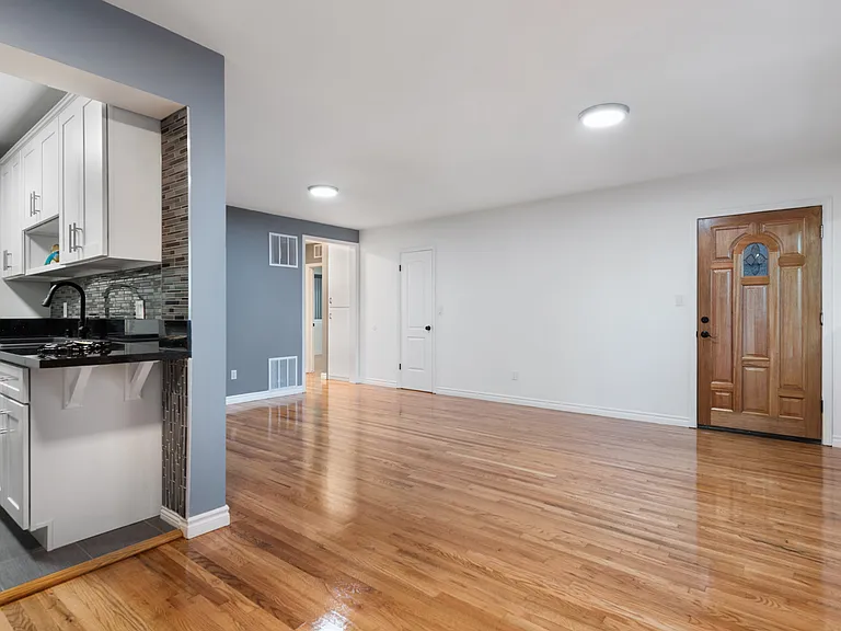 103 N Hayworth Ave #4 — Photo 10