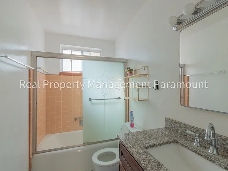 8016 Blackburn Ave #1 — Photo 6