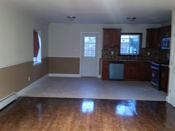 3rd image of 3358 Tiemann Ave