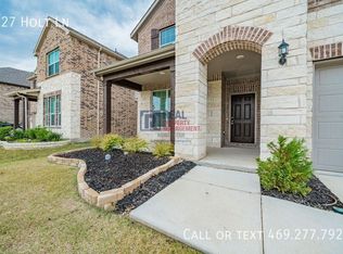 427 Holt Ln, Fate, TX 75087