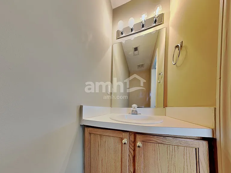 706 Bellmeade Bay Dr — Photo 8