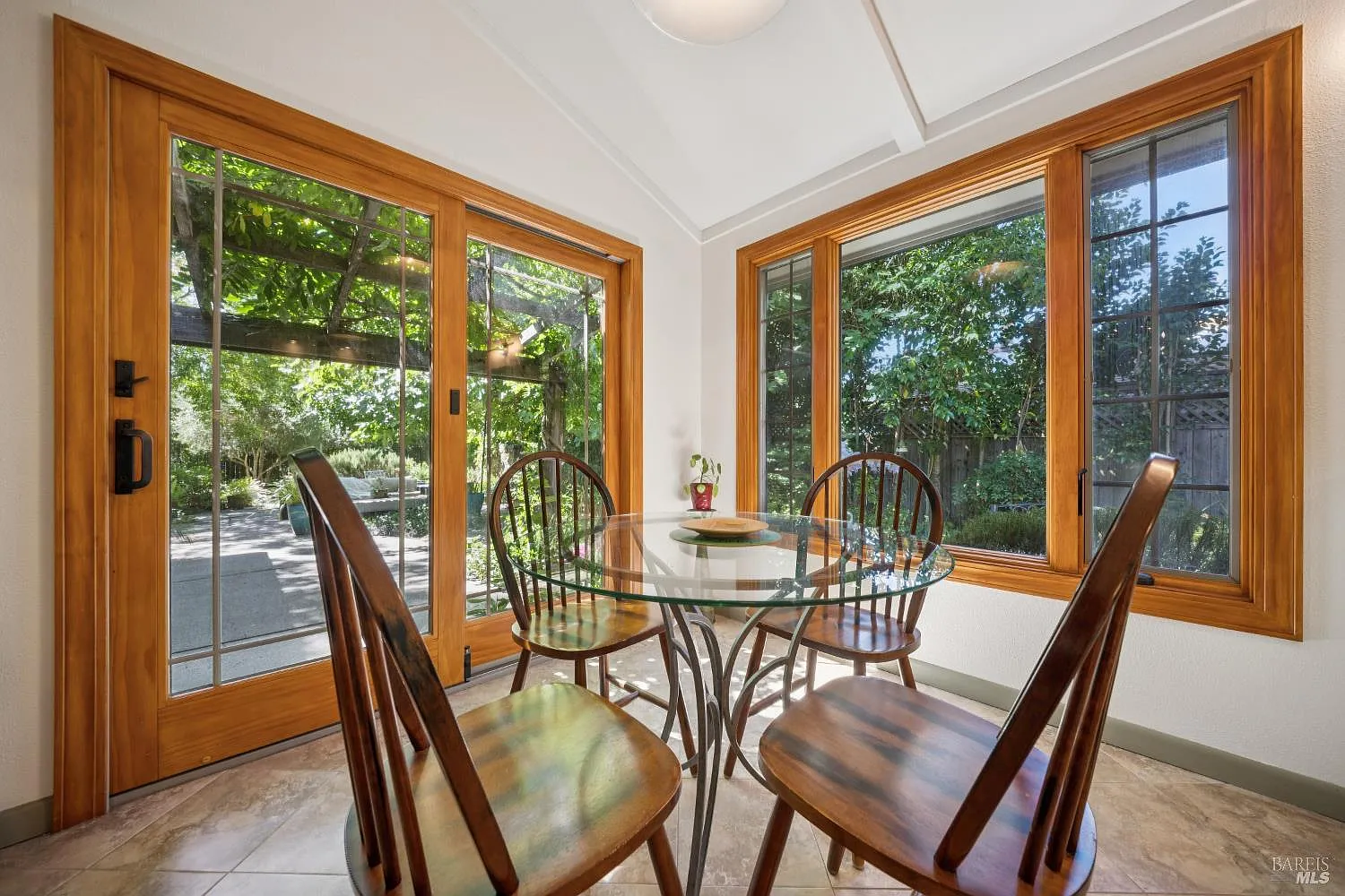 9245 Los Guilicos Avenue - Photo 9
