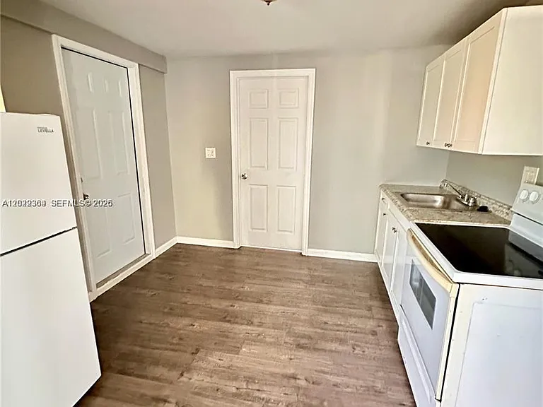 6326 NW 4th Ave #4 — Photo 5