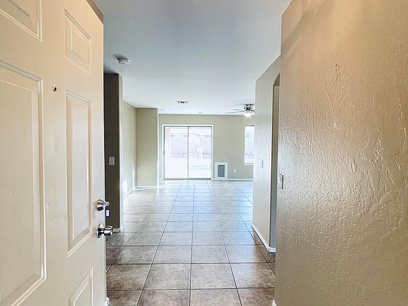 3rd image of 1633 E Santa Fiore St