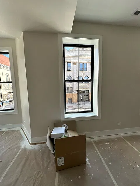 1405 W Belden Ave — Photo 4