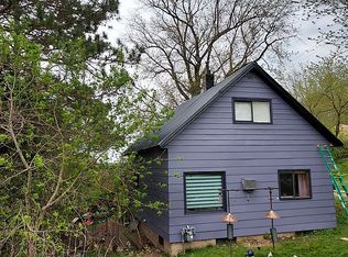 129 E Hemlock St, Iron River, MI 49935