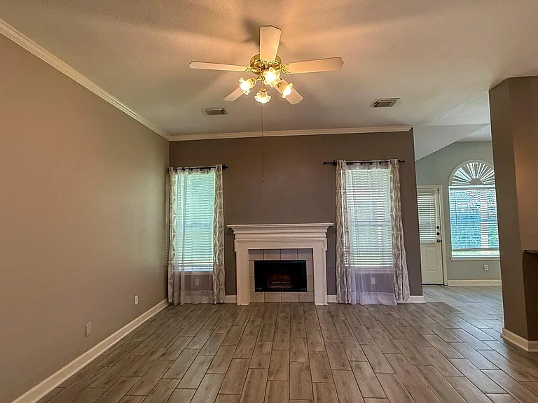 7319 Mountain Valley Dr — Photo 4