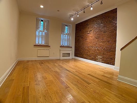 2nd image of 33 W 87th St #1S