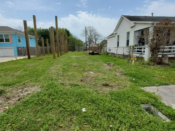 3817 Avenue R, Galveston, TX 77550
