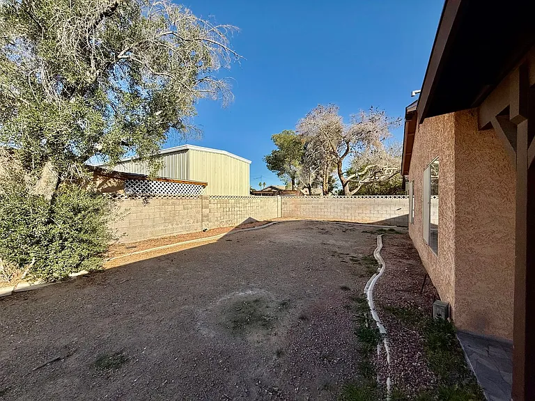 2126 Rawhide St — Photo 21