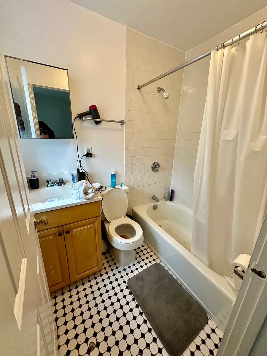 Building Photo - 831 Beacon St #205