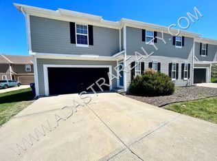 5203 Woodland Dr, Shawnee, KS 66218