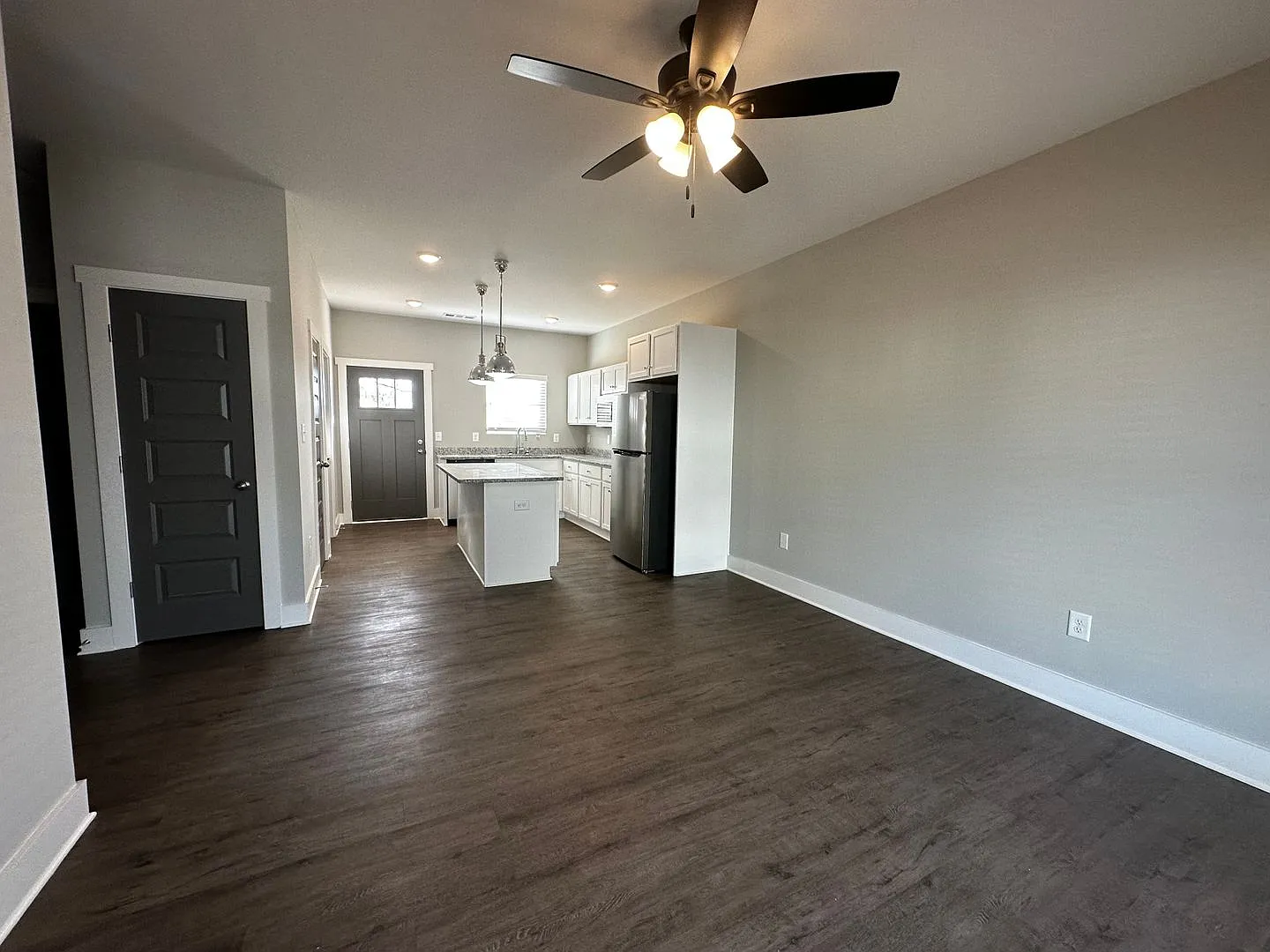 Pre-Leasing August 10th 2027! — Photo 4