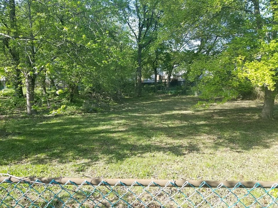 2nd image of 15 Independence Blvd