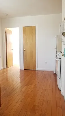 Rented by NYLA Realty | media 15