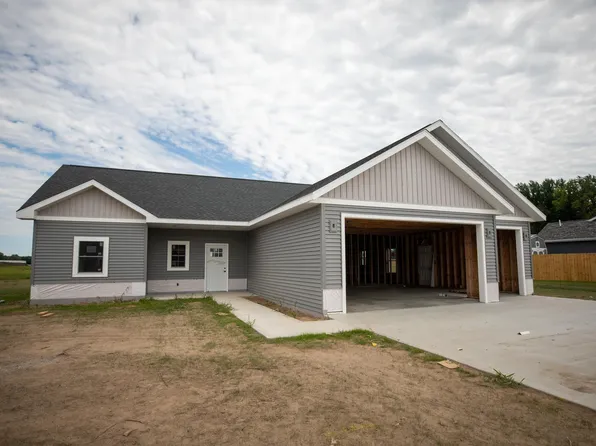 122 Meadow Ct, Argos, IN 46501