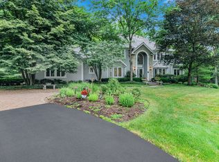 1600 Timber Woods Ln, Libertyville, IL 60048