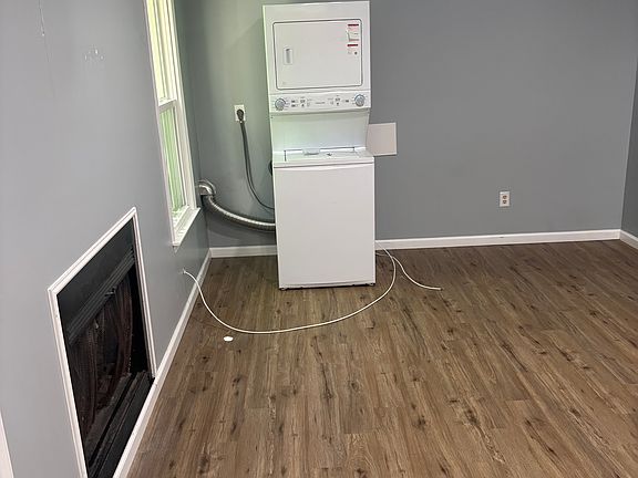 2nd image of 14537 Mayfair Dr #2
