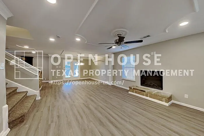 4 bed, 2.5 bath, 2253 sqft, $2,350 — Photo 4