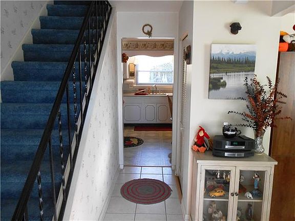 Center entrance hall with tile floor