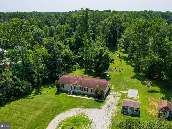 6106 Summit Bridge Rd, Townsend, DE 19734