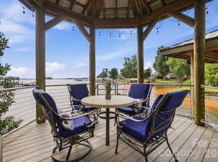 3210 Lake Shore Rd S, Denver, NC 28037