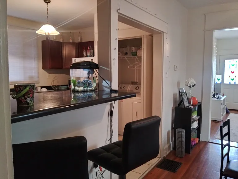 1202 N Walnut St — Photo 17