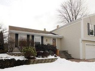 1 Birmingham Pl, Vernon Hills, IL