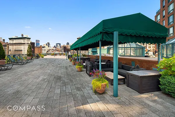 Rented by Compass | media 29