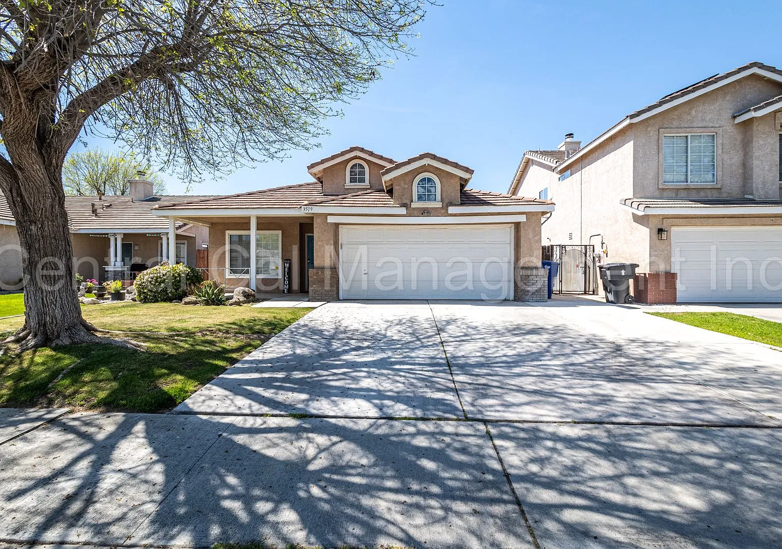 4 Bedroom/2 Bath Home with Solar in the Southwest - $2495 per month! — Photo 2