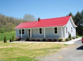 1407 Moselem Springs Rd, Hamburg, PA 19526
