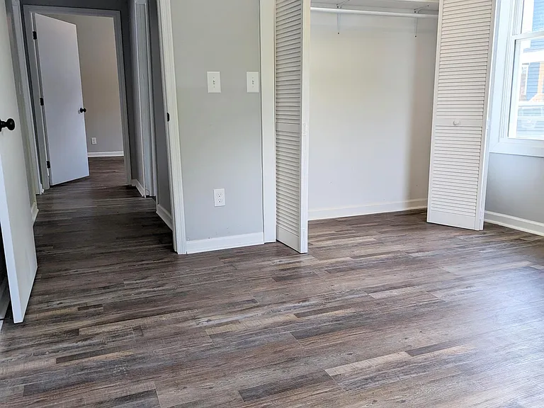 1004 S Beech St — Photo 21