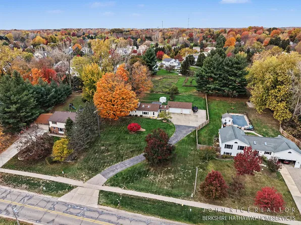 2875 Richmond St NW, Grand Rapids, MI 49504