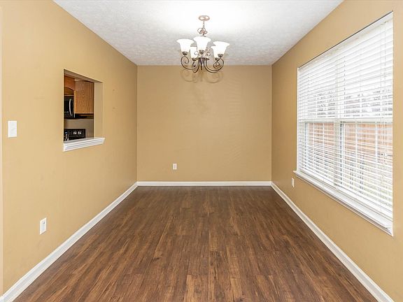 5th image of 10693 Summerwood Ln