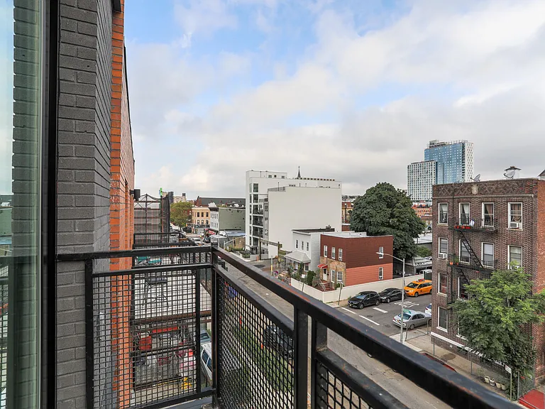146 Erasmus St #3C — Photo 8
