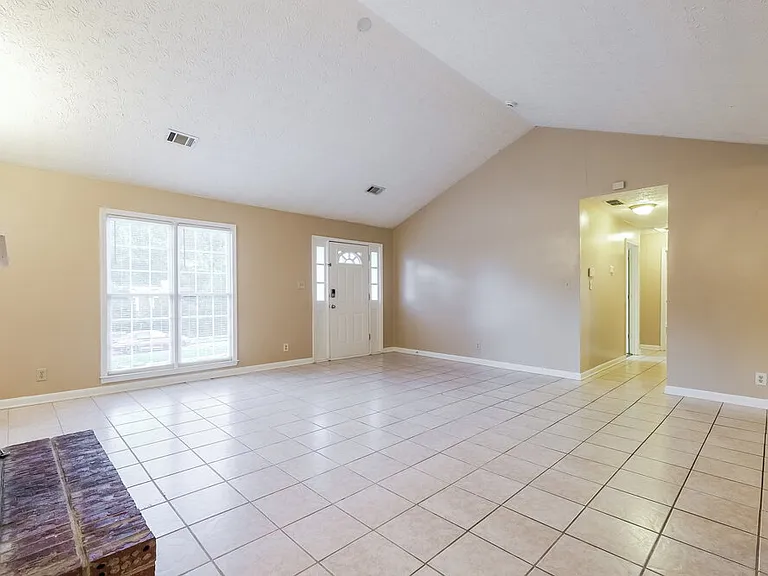 3935 Willowmeade Dr — Photo 6