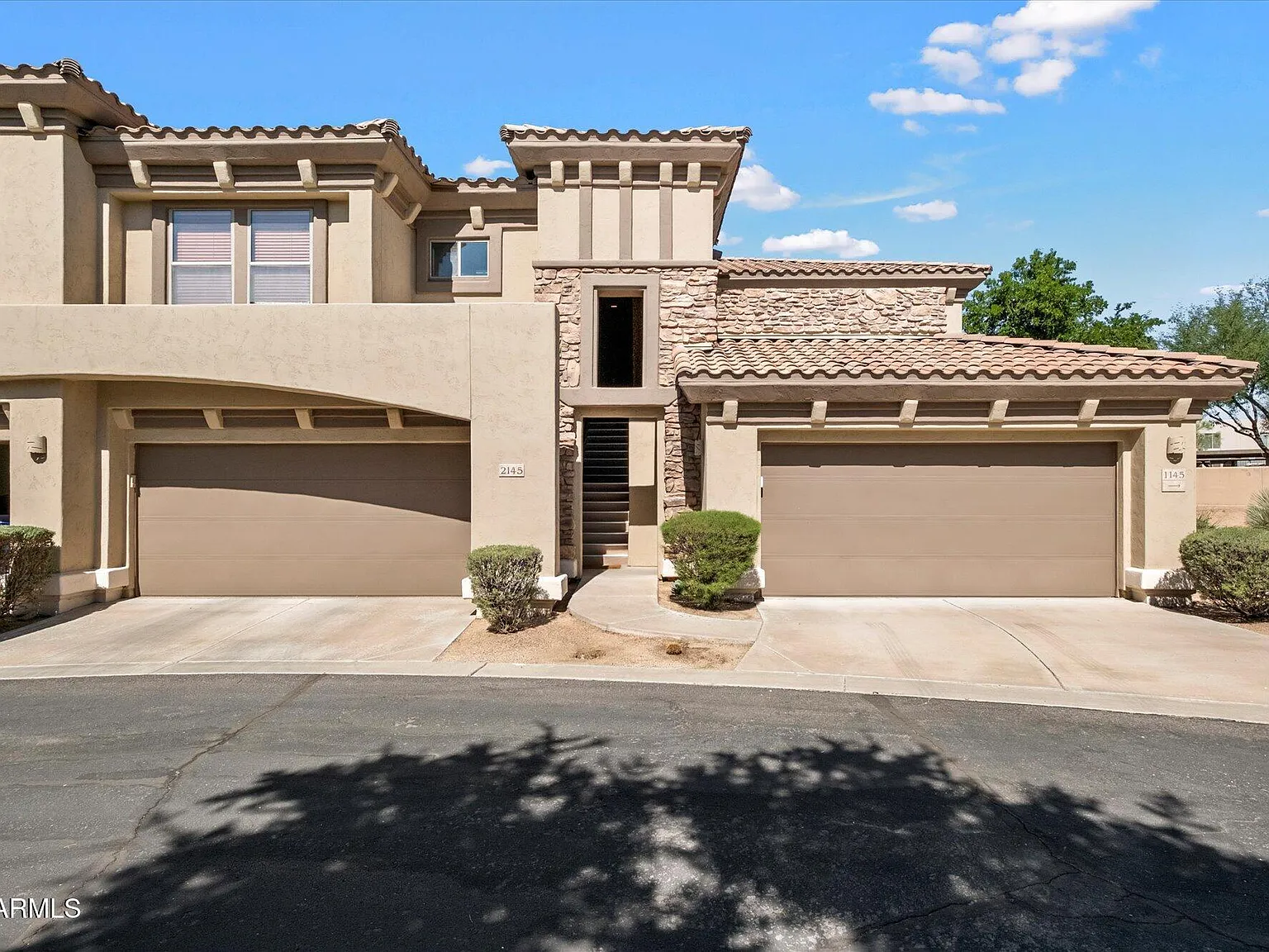 2 bed, 2.0 bath, 1843 sqft, $3,000 — Photo 2