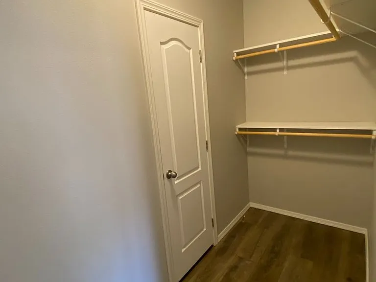 253 W Main St — Photo 8
