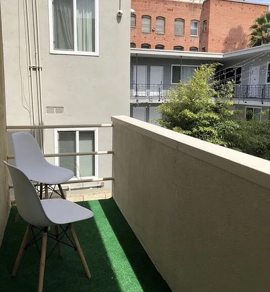 425 S Kenmore Ave #214 — Photo 10
